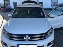 Weiß Gebraucht 2013 VW Tiguan Life SUV | 12.000 € (Etwas zu teuer)