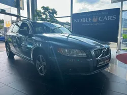 Biarritz blue / metallic Gebraucht 2012 Volvo V70 Momentum Kombi | 8.490 € (Fairer Preis)