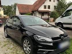 Schwarz Gebraucht 2020 VW Golf VII Highline Kleinwagen | 18.000 € (Fairer Preis)