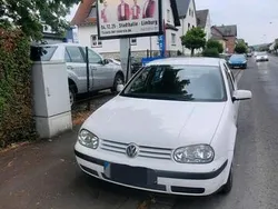 Weiß Gebraucht 1998 VW Golf IV Kleinwagen | 1.570 € (Fairer Preis)