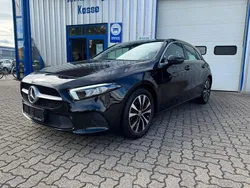 Schwarz Gebraucht 2022 Mercedes A200 Limousine | 23.999 € (Guter Preis)