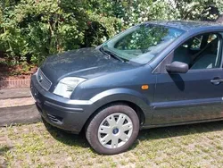 Grau Gebraucht 2003 Ford Fusion Limousine | 1.690 € (Fairer Preis)