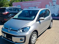 Grau Gebraucht 2018 VW up! Kleinwagen | 5.750 € (Fairer Preis)