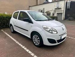 Weiß Gebraucht 2010 Renault Twingo Kleinwagen | 2.300 € (Guter Preis)