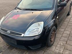 Schwarz Gebraucht 2004 Ford Fiesta Kleinwagen | 750 € (Guter Preis)