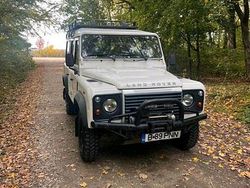 Weiß Gebraucht 2009 Land Rover Defender SUV | 19.900 €