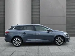 Grau metallic Gebraucht 2023 Renault Mégane IV Techno | 22.610 € (Fairer Preis)