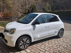 Weiß Gebraucht 2023 Renault Twingo Kleinwagen | 12.000 € (Guter Preis)
