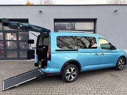 Blau Gebraucht 2022 Ford Grand Tourneo Connect Active Van / Kleinbus | 39.950 €