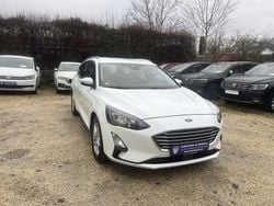 Weiß Gebraucht 2020 Ford Focus Cool & Connect Limousine | 13.299 € (Guter Preis)