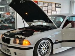 Weiß Gebraucht 1994 BMW 325 M Sport Coupé | 17.999 €