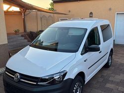Weiß Gebraucht 2015 VW Caddy Comfortline Van / Kleinbus | 9.900 € (Fairer Preis)