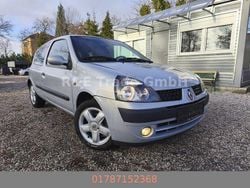Silber Gebraucht 2002 Renault Clio II Kleinwagen | 2.199 € (Fairer Preis)
