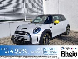 White silver metallic Gebraucht 2021 Mini Cooper SE Kleinwagen | 17.190 € (Fairer Preis)