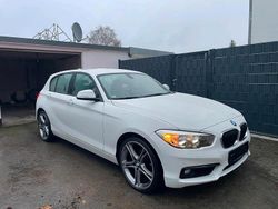 Weiß Gebraucht 2015 BMW 118 Kleinwagen | 11.350 €
