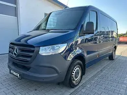 Blau Gebraucht 2020 Mercedes Sprinter Van | 20.990 €