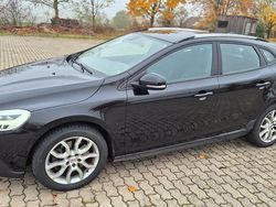 Schwarz Gebraucht 2017 Volvo V40 CC Kombi | 13.700 € (Fairer Preis)