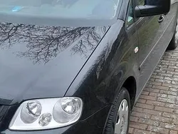 Schwarz Gebraucht 2009 VW Caddy Maxi Van / Kleinbus | 8.590 € (Fairer Preis)