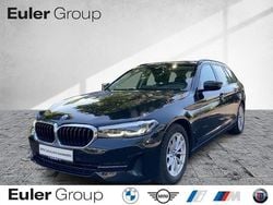 Black sapphire metallic Gebraucht 2021 BMW 520 Kombi | 26.266 € (Guter Preis)