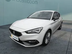 Weiß Gebraucht 2021 Seat Leon FR Limousine | 20.440 € (Fairer Preis)