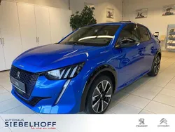 Blau Gebraucht 2021 Peugeot e-208 GT Kleinwagen | 16.650 € (Fairer Preis)