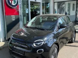 Schwarz Gebraucht 2022 Fiat 500e Icon Limousine | 18.949 € (Guter Preis)