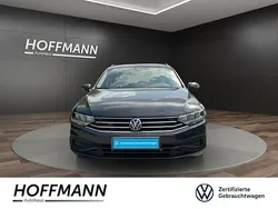 Grau Gebraucht 2021 VW Passat Basis Kombi | 25.450 € (Guter Preis)