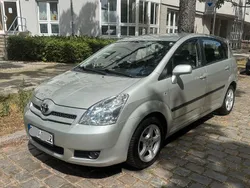 Grau Gebraucht 2006 Toyota Corolla Verso Luna Van / Kleinbus | 4.800 € (Fairer Preis)