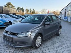 Grau Gebraucht 2009 VW Polo Comfortline Limousine | 2.650 € (Etwas zu teuer)
