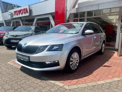 Grau Gebraucht 2019 Skoda Octavia Ambition Kombi | 12.990 € (Guter Preis)