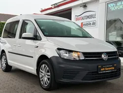Weiß Gebraucht 2018 VW Caddy Trendline Van / Kleinbus | 10.299 €