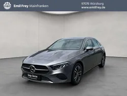 Grau Gebraucht 2024 Mercedes A180 Advanced Limousine | 27.855 € (Fairer Preis)