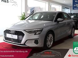 Silber Gebraucht 2023 Audi A3 Sportback Sport Kombi | 25.900 € (Guter Preis)