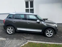 Grau Gebraucht 2010 Mini Cooper D Countryman SUV | 4.900 € (Fairer Preis)
