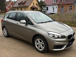 Braun Gebraucht 2014 BMW 218 Active Tourer Van / Kleinbus | 10.600 € (Fairer Preis)