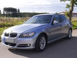Blau Gebraucht 2010 BMW 325 Exclusive Limousine | 11.500 € (Superpreis)