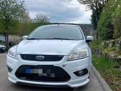 Weiß Gebraucht 2011 Ford Focus ST-Line Limousine | 4.200 € (Teuer)