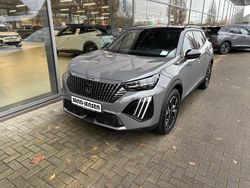Selenium grau metallic Gebraucht 2024 Peugeot e-2008 SUV | 24.994 € (Fairer Preis)