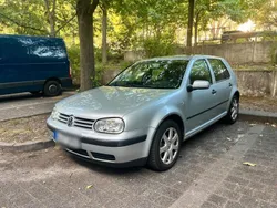 Silber Gebraucht 2001 VW Golf IV Limousine | 2.500 € (Fairer Preis)