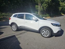 Weiß Gebraucht 2016 Renault Kadjar Bose Edition SUV | 12.000 € (Fairer Preis)