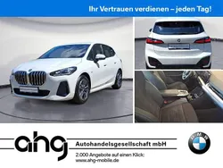 Weiß Gebraucht 2024 BMW 218 Active Tourer Performance Van / Kleinbus | 34.930 € (Etwas zu teuer)