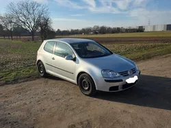 Silber Gebraucht 2004 VW Golf IV Kleinwagen | 2.100 € (Etwas zu teuer)