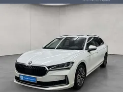 Purity white Gebraucht 2024 Skoda Superb Selection Kombi | 37.890 € (Fairer Preis)