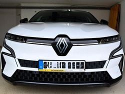 Weiß Gebraucht 2022 Renault Megane E-Tech Iconic Limousine | 25.800 €