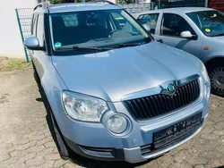 Grau Gebraucht 2011 Skoda Yeti Easy SUV | 2.850 € (Guter Preis)