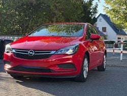Rot Gebraucht 2016 Opel Astra Limousine | 8.800 € (Guter Preis)