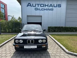 Schwarz Gebraucht 1990 BMW 320 Cabriolet Cabrio | 13.900 €