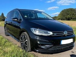 Schwarz Gebraucht 2019 VW Touran Highline Van / Kleinbus | 25.900 € (Teuer)