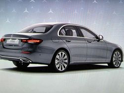 Grau Gebraucht 2022 Mercedes E300 Limousine | 36.900 € (Fairer Preis)