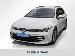 Pure white Gebraucht 2024 VW Golf VIII Life Kombi | 26.680 € (Fairer Preis)